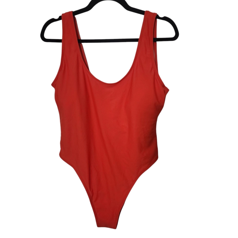 Cupshe Low Back Red One Piece Bikini Size Large